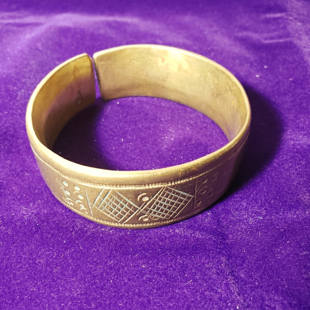 Vintage brass cuff
